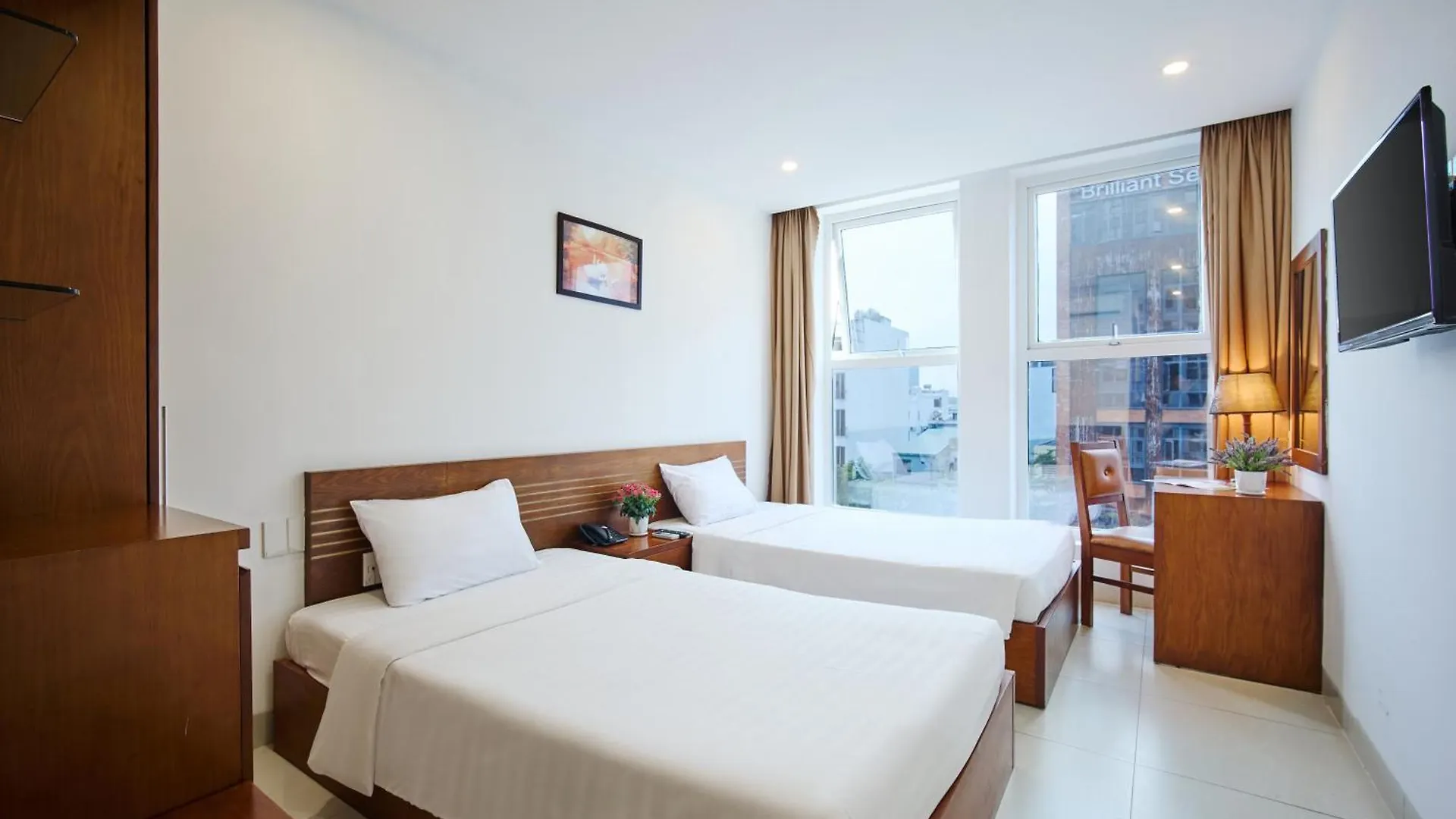 Golden Light Da Nang Hotel