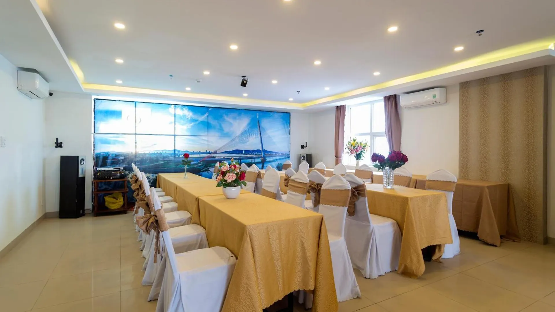 Golden Light Da Nang Hotel 4*,  Vietnam