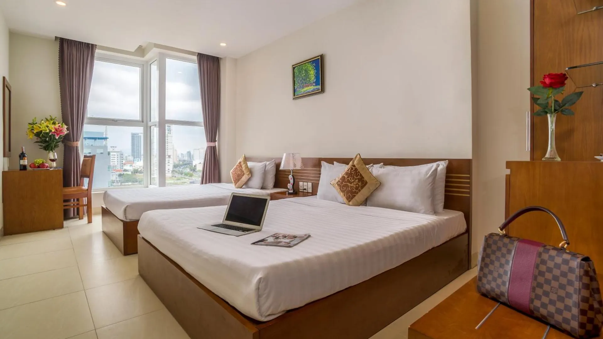 Golden Light Da Nang Hotel 4*,