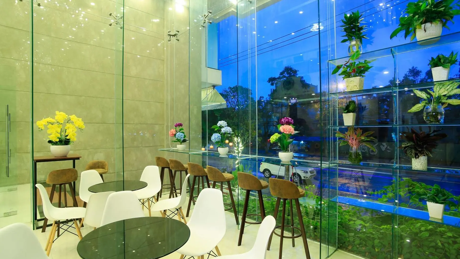 Golden Light Da Nang Hotel