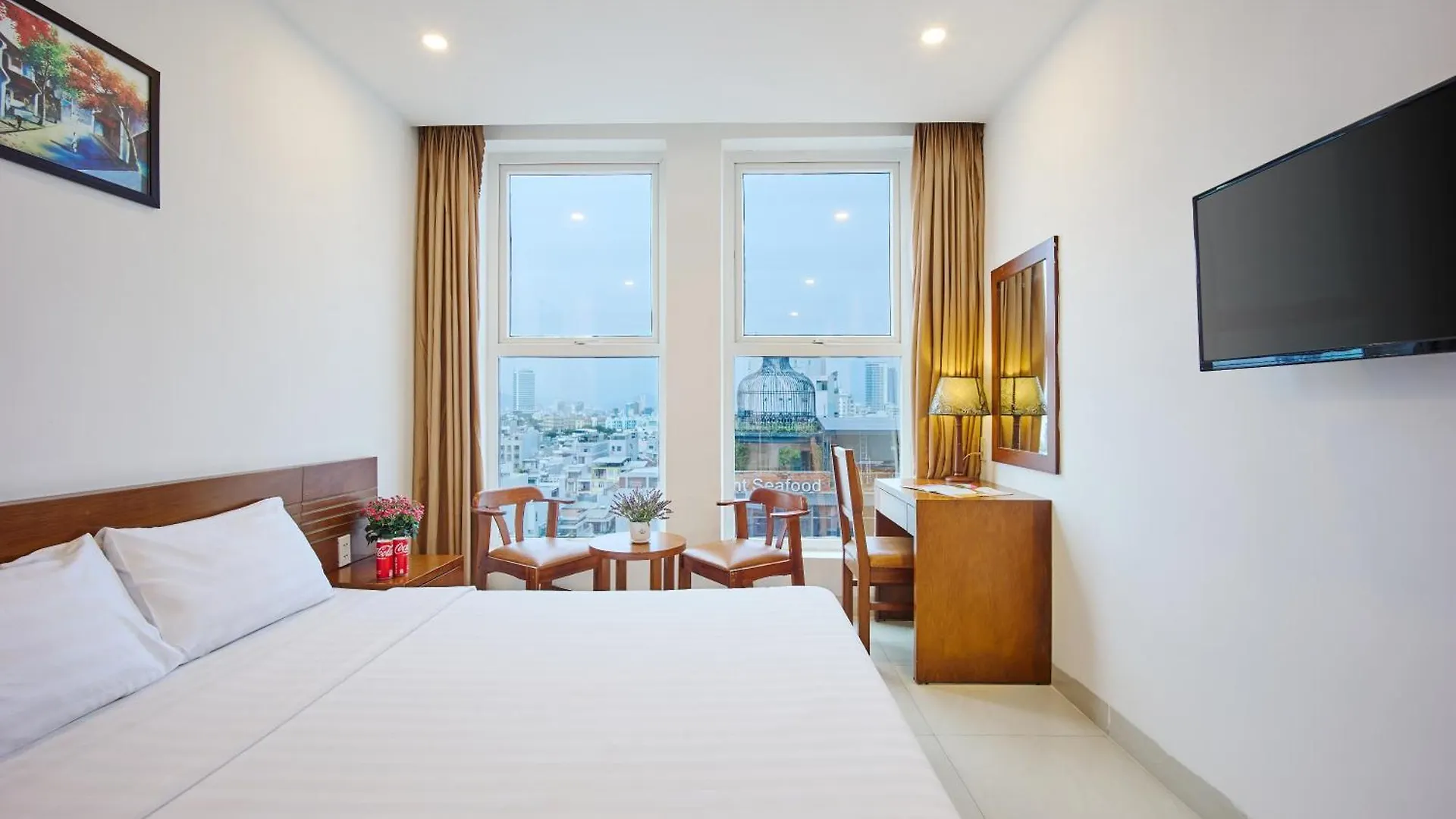 Golden Light Da Nang Hotel