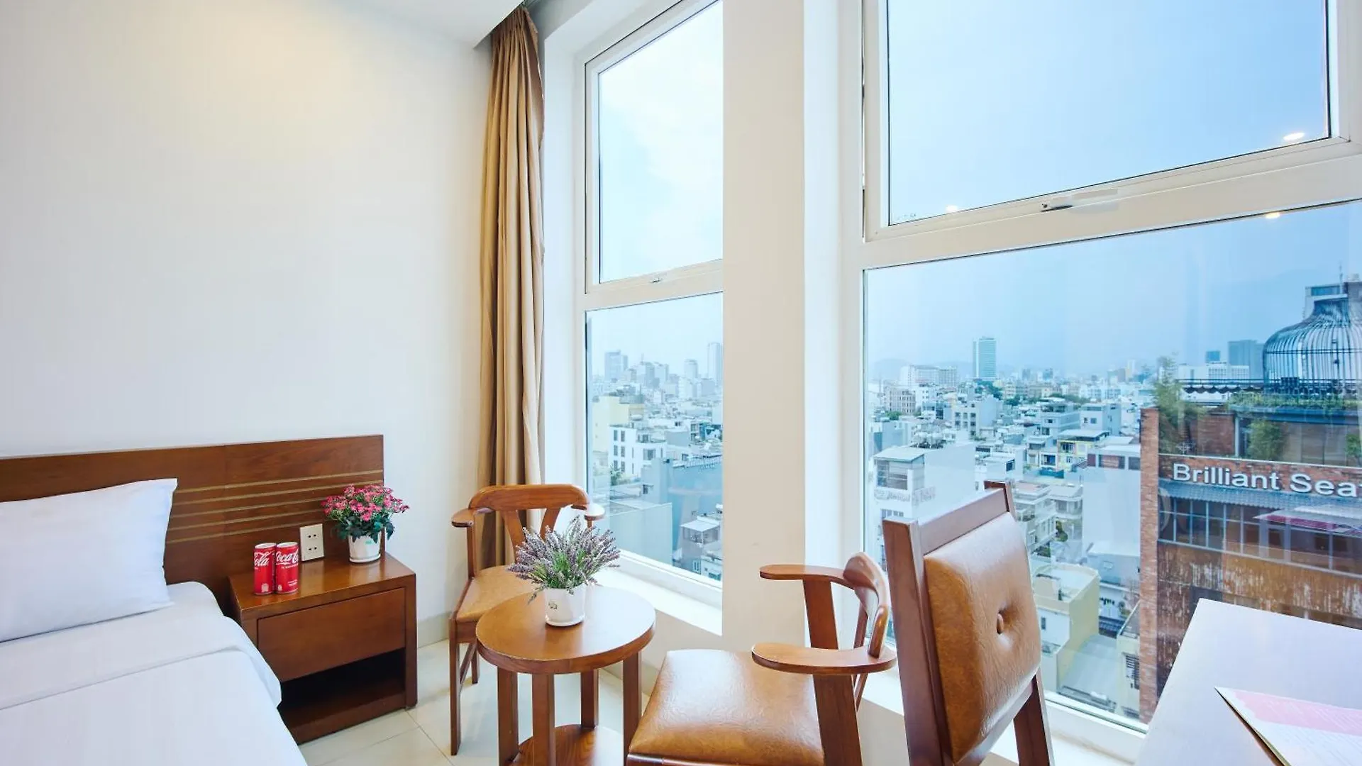 Golden Light Da Nang Hotel