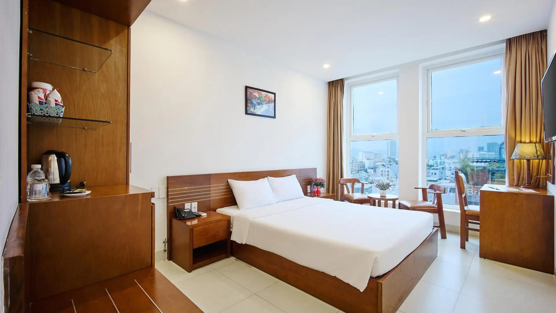 Golden Light Da Nang Hotel