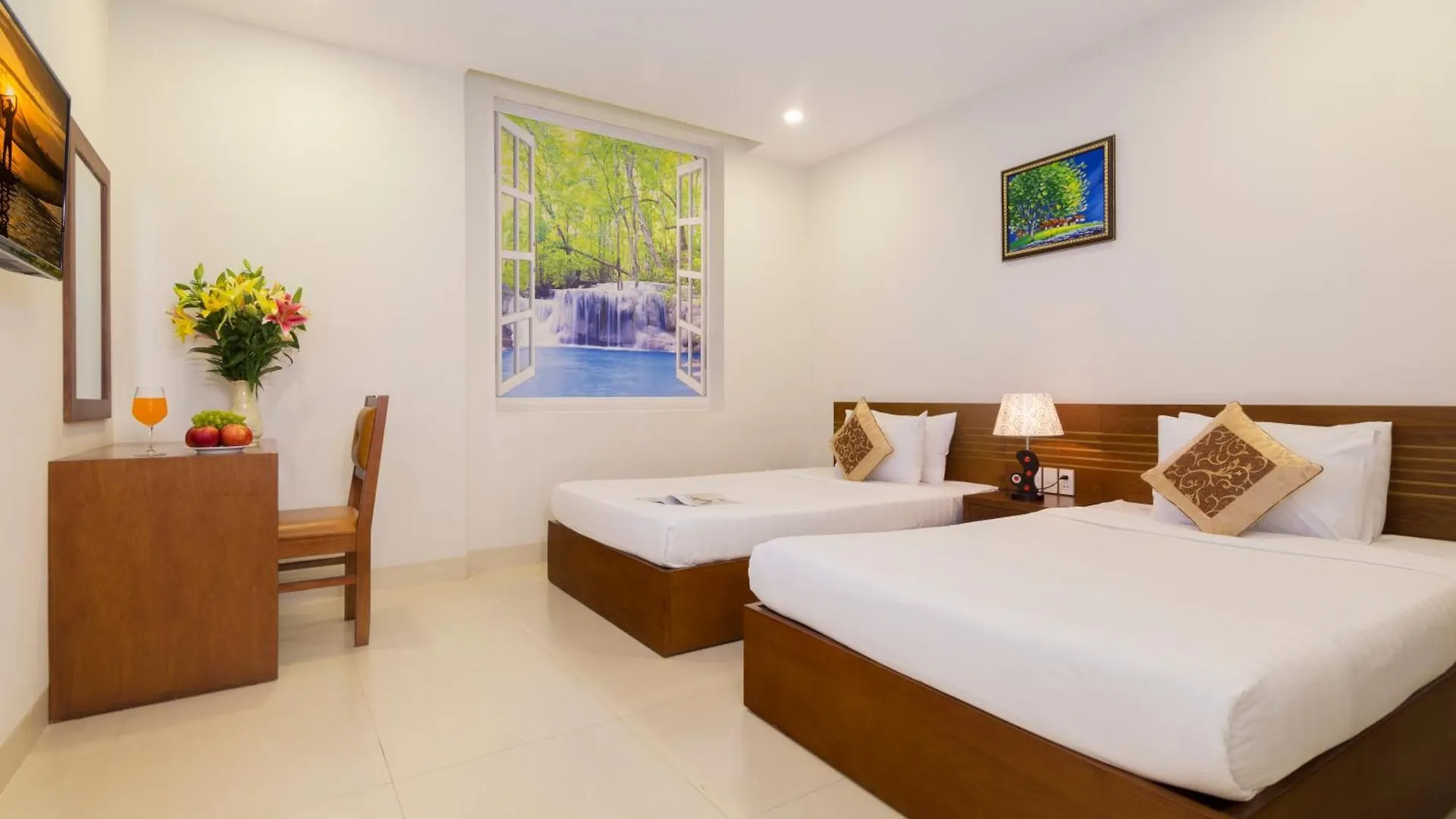 Golden Light Da Nang Hotel 4*,