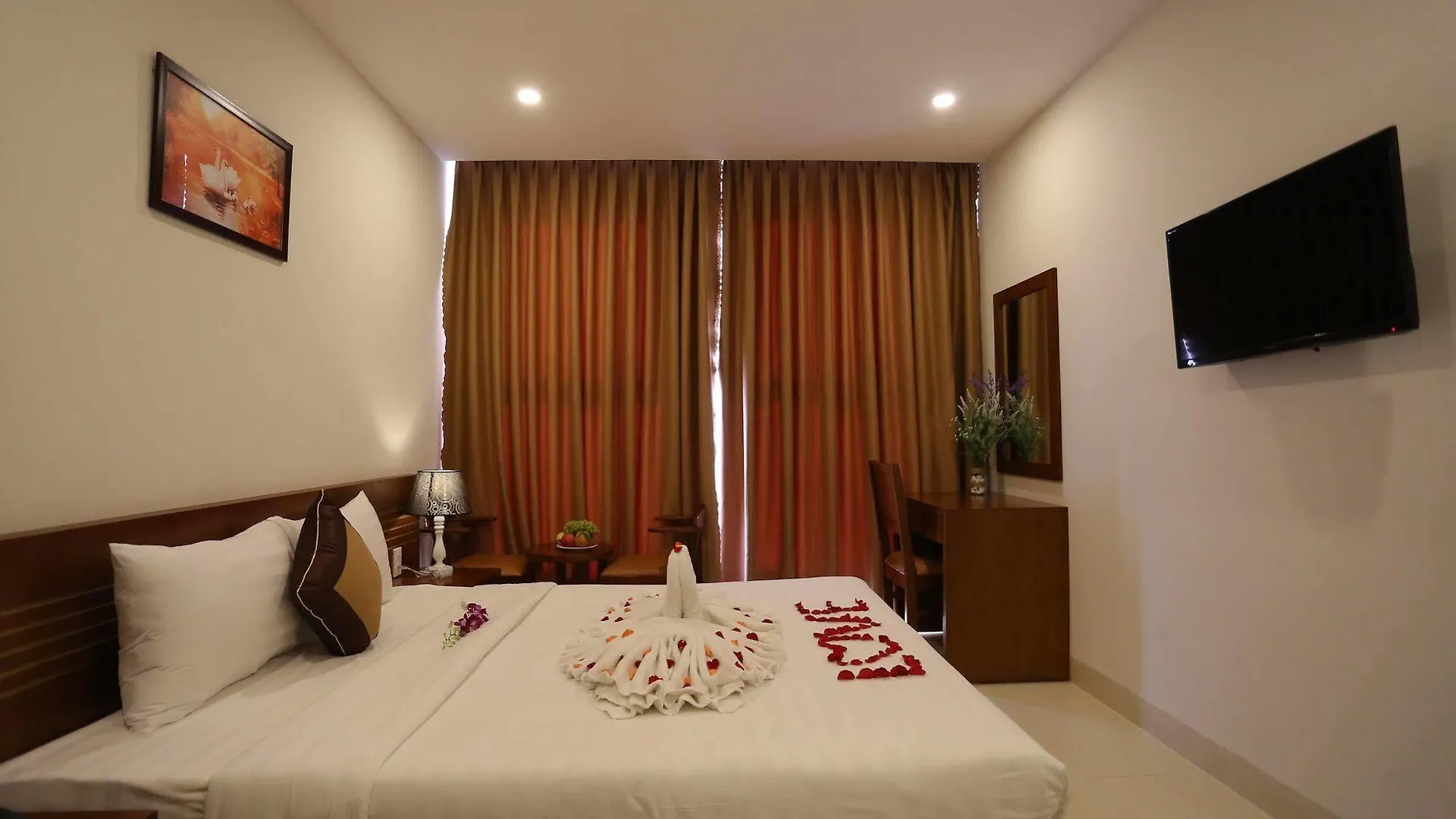 Golden Light Da Nang Hotel