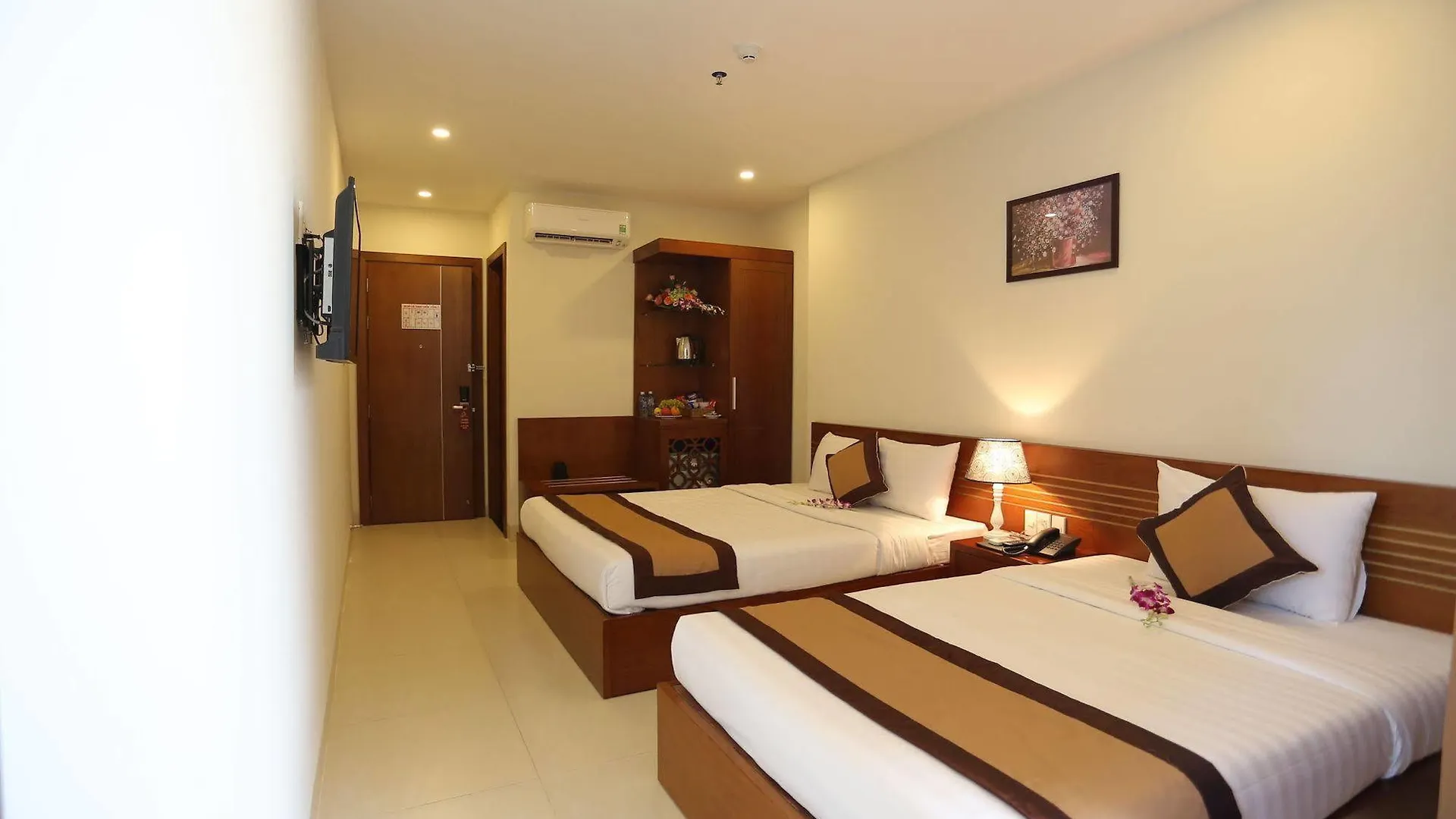 Golden Light Da Nang Hotel
